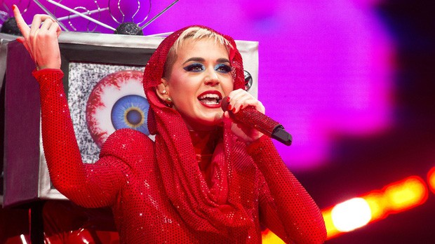 Rộ thông tin Katy Perry sẽ không tổ chức tour diễn Witness ở Việt Nam như Phillip Nguyễn đã hé lộ trước đó Rộ thông tin Katy Perry sẽ không tổ chức tour diễn Witness ở Việt Nam như Phillip Nguyễn đã hé lộ trước đó